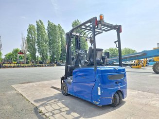 Chariot élévateur frontal 3 roues Hyster  J16XNTLWB