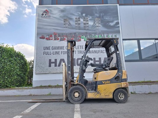 Chariot élévateur frontal 4 roues Yale gdp16vx