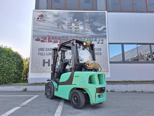 Chariot élévateur frontal 4 roues Yale GLP30VX