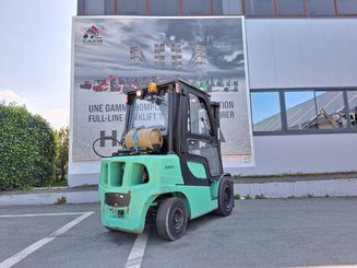 Chariot élévateur frontal 4 roues Yale GLP30VX