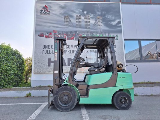 Chariot élévateur frontal 4 roues Yale GLP30VX
