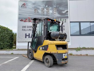 Chariot élévateur frontal 4 roues Caterpillar GP25NTD
