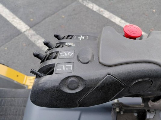 Chariot élévateur frontal 4 roues Caterpillar GP30N