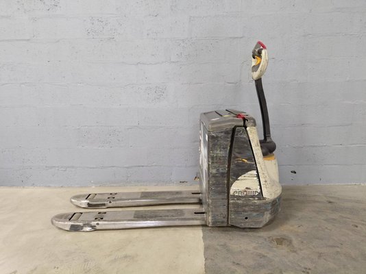 Transpalette accompagnant Crown WP3020-2.0