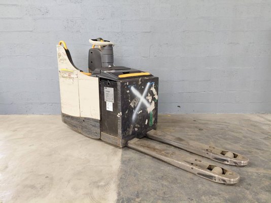 Transpalette porté debout Crown WT3040 2.00