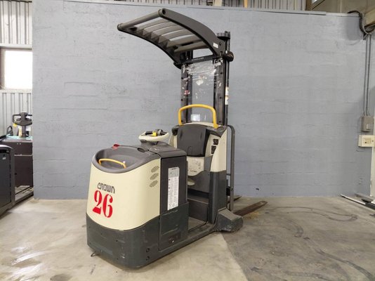 Préparateur de commandes Crown MPC3040-12