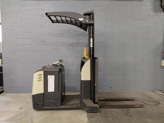 Préparateur de commandes Crown MPC3040-12