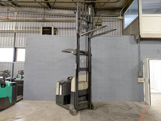 Préparateur de commandes Crown MPC3040-12