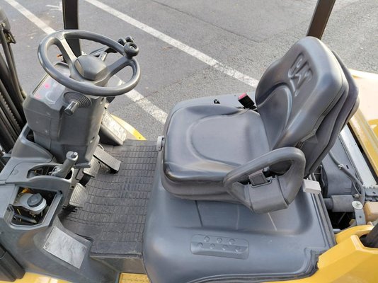 Chariot élévateur frontal 4 roues Caterpillar GP25N