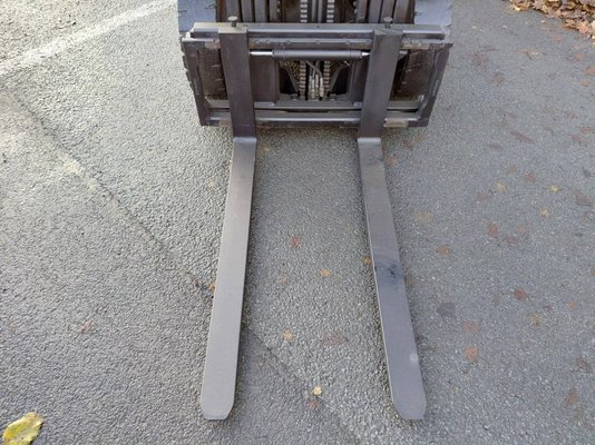 Chariot élévateur frontal 4 roues Caterpillar GP25N