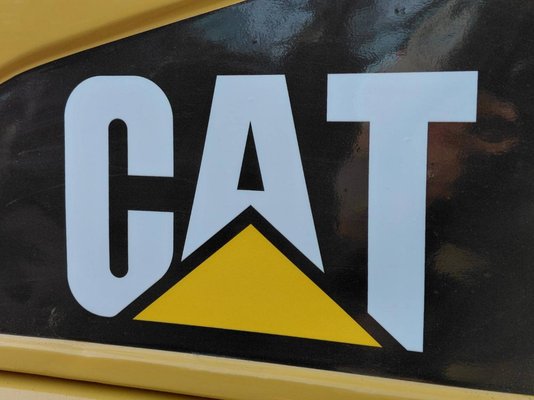 Chariot élévateur frontal 4 roues Caterpillar GP25N