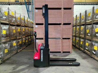Gerbeur accompagnant Hangcha CDD12-AMC2-L
