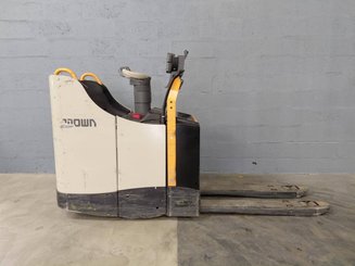 Transpalette porté debout Crown WT3040