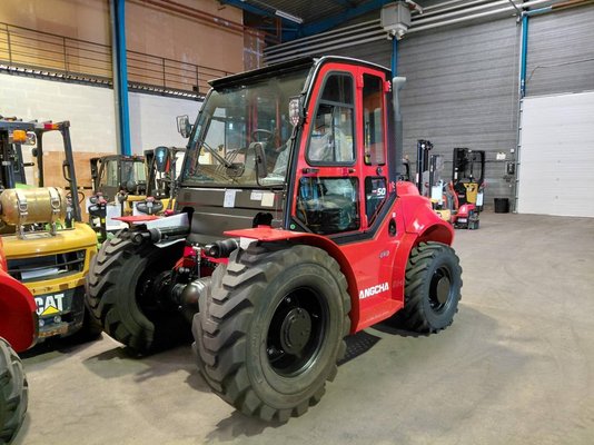 Chariot élévateur tout terrain Hangcha TT50-4 (CPCD50-XW95C-RT4)