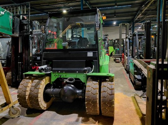 Chariot élévateur frontal 4 roues Hangcha XC100i (CPD100-XCY2-SI)