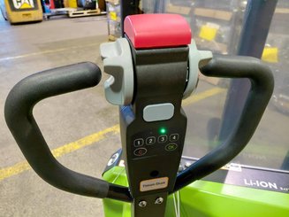 Gerbeur accompagnant Hangcha CDD15-A2MC2-ISZ