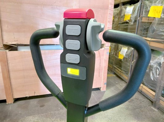 Gerbeur accompagnant Hangcha CDD15-A2MC2-ISZ