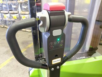 Gerbeur accompagnant Hangcha CDD15-A2MC2-ISZ