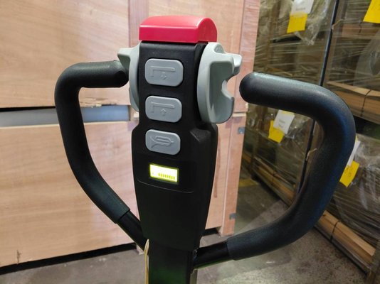 Gerbeur accompagnant Hangcha CDD15-A2MC2-ISZ