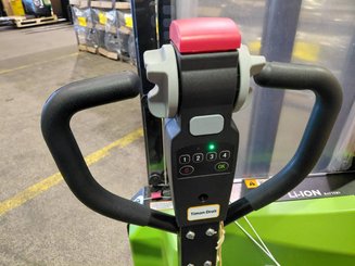 Gerbeur accompagnant Hangcha CDD15-A2MC2-ISZ