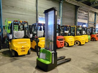 Gerbeur accompagnant Hangcha CDD12-AMC2-Li