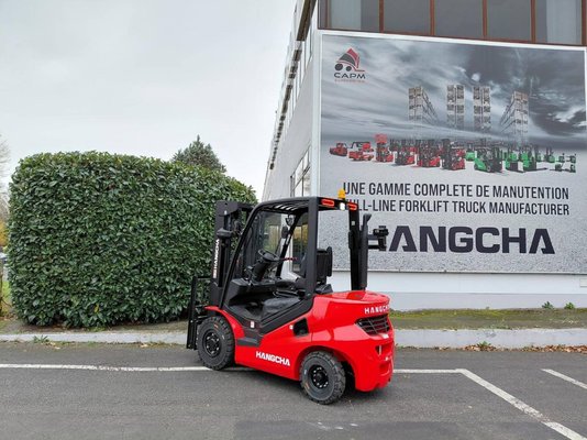 Chariot élévateur frontal 4 roues Hangcha XF25D-2 (CPCD25-X2H7F1)