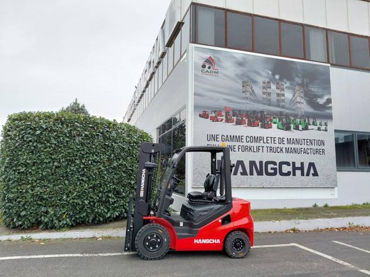 Chariot élévateur frontal 4 roues Hangcha XF25D-2 (CPCD25-X2H7F1)