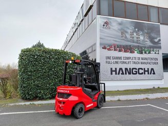 Chariot élévateur frontal 4 roues Hangcha XF25D-2 (CPCD25-X2H7F1)