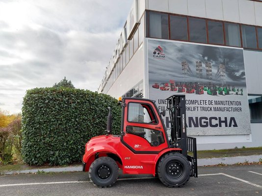 Chariot élévateur tout terrain Hangcha TT30-4 (CPCD30-XW98C-RT4)
