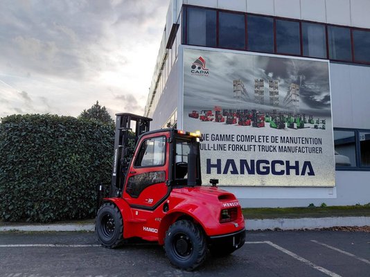 Chariot élévateur tout terrain Hangcha TT30-4 (CPCD30-XW98C-RT4)