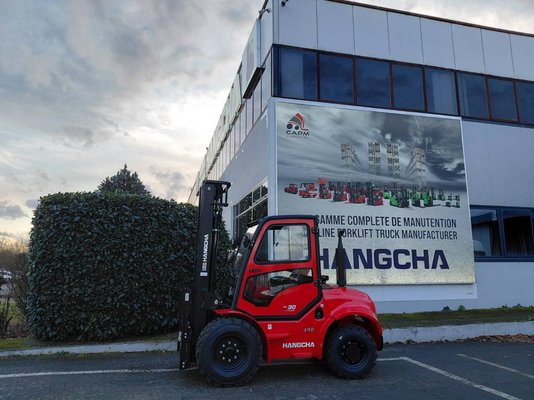 Chariot élévateur tout terrain Hangcha TT30-4 (CPCD30-XW98C-RT4)