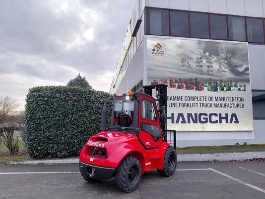 Chariot élévateur tout terrain Hangcha TT30-4 (CPCD30-XW98C-RT4)