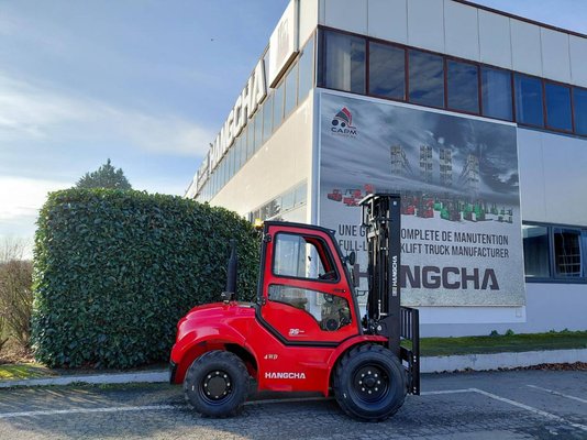 Chariot élévateur tout terrain Hangcha TT35-4 (CPCD35-XW33C-RT4)