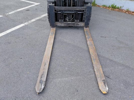 Chariot élévateur frontal 4 roues Hyster H3.00FT