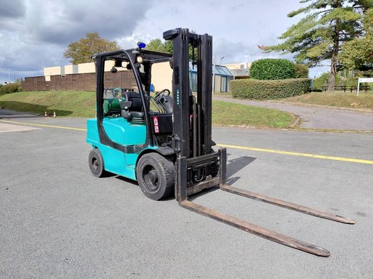 Chariot élévateur frontal 4 roues Hyster H3.00FT