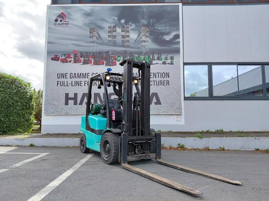 Chariot élévateur frontal 4 roues - H3.00FT