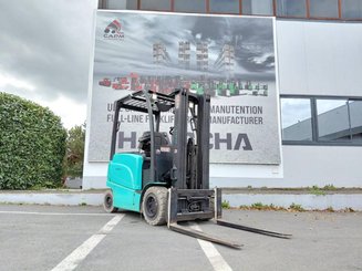 Chariot élévateur frontal 4 roues Hyster J2.50XM