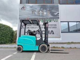 Chariot élévateur frontal 4 roues Hyster J2.50XM
