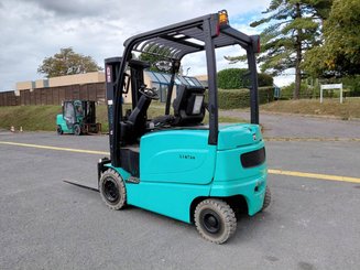 Chariot élévateur frontal 4 roues Hyster J2.50XM