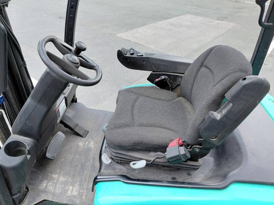Chariot élévateur frontal 4 roues Hyster J2.50XM