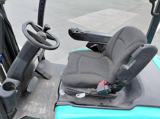 Chariot élévateur frontal 4 roues Hyster J2.50XM