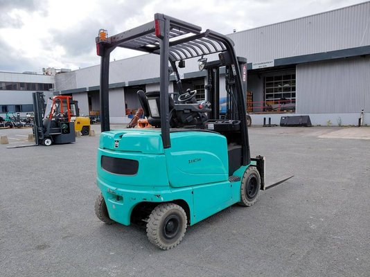 Chariot élévateur frontal 4 roues Hyster J2.50XM