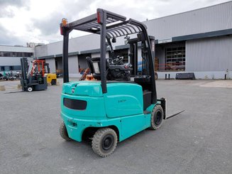 Chariot élévateur frontal 4 roues Hyster J2.50XM