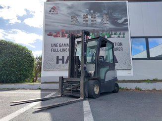 Chariot élévateur frontal 4 roues Yale ERP30VL