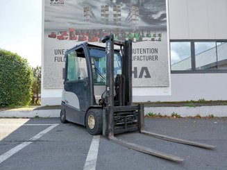Chariot élévateur frontal 4 roues Yale ERP30VL