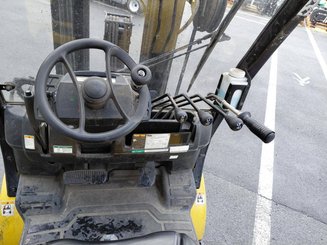 Chariot élévateur frontal 4 roues Yale GLP25VX