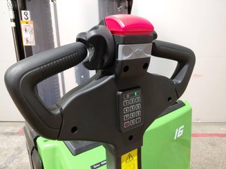 Gerbeur accompagnant Hangcha CDD16-XT1-SIL