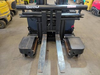 Chariot à mât rétractable multidirectionnel Mitsubishi RBM25N2