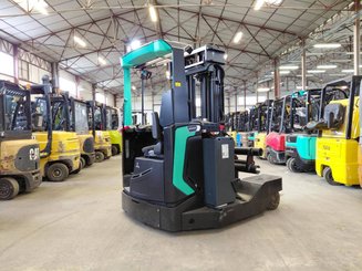 Chariot à mât rétractable multidirectionnel Mitsubishi RBM25N2