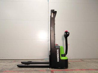 Gerbeur accompagnant Hangcha CDD12-AMC2-Li